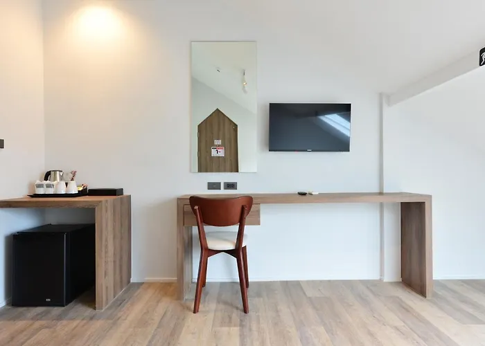 One-Bedroom King Suite